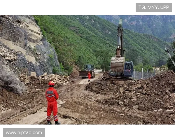 挖掘机抢险救灾英雄事迹